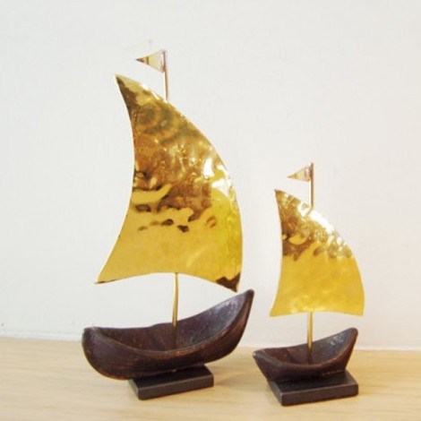 Brass sailboats oxidised base golden hammered sails 2
