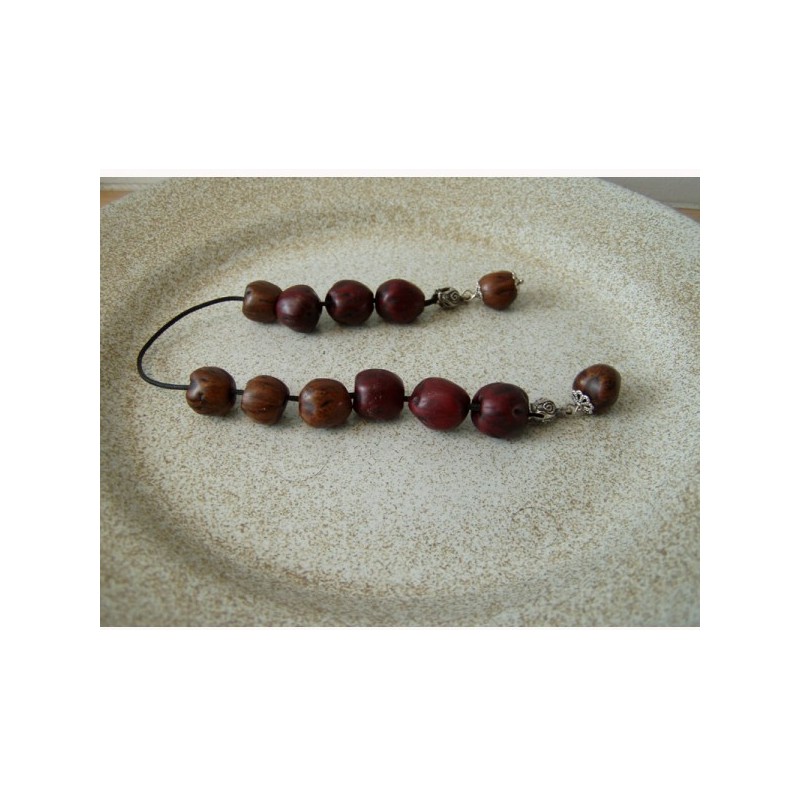 Silver begleri set with nutmeg beads