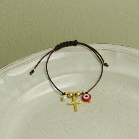 Adjustable macrame bracelet with gold cross and red glass eye, teenage charm bracelet 2