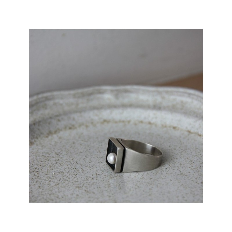 Square and pearl sterling ring, minimal modern sterling ring of a square with white pearl