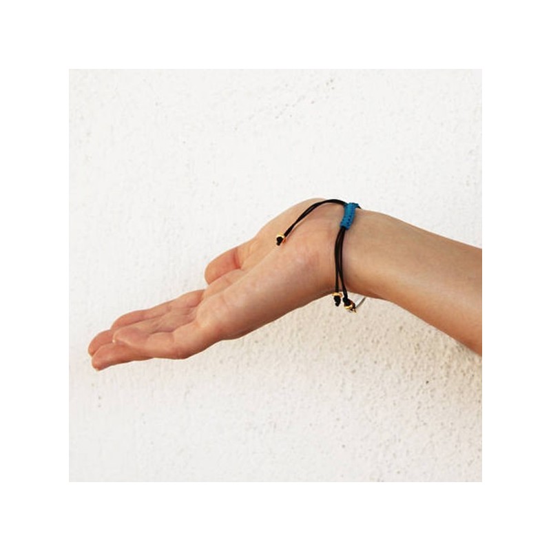 Blue eye bracelet, oval blue eye of plexi glass and resin on black cord, blue eye macrame bracelet, eye friendship bracelet