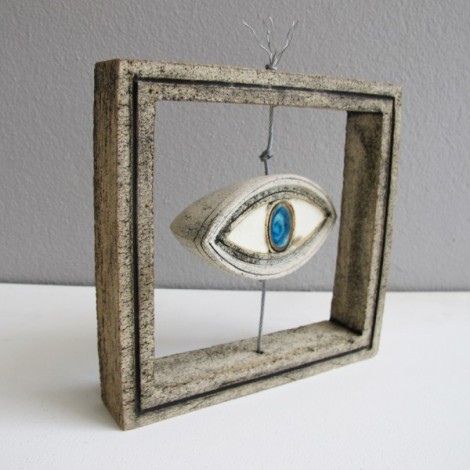 Eye ceramic sculpture in ceramic frame 2
