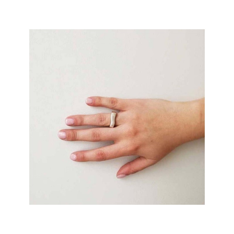 Chevron silver band, solid sterling silver band with chevron form, matte grainy silver band ring