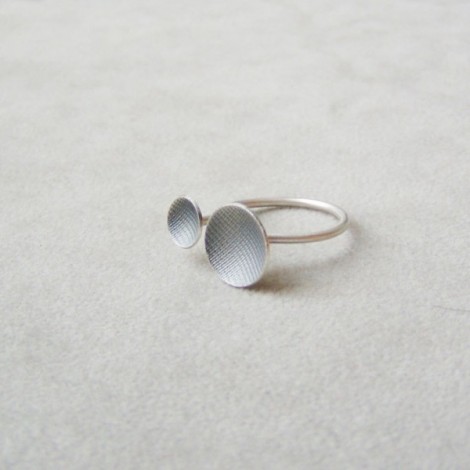 Two disks ring, sterling silver open ring with two oxidised, black disks, modern minimalist ring 2