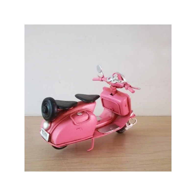 Vespa scooter miniature, metal scooter miniature in pink, retro collectible bike, decorative mini Vespa scooter