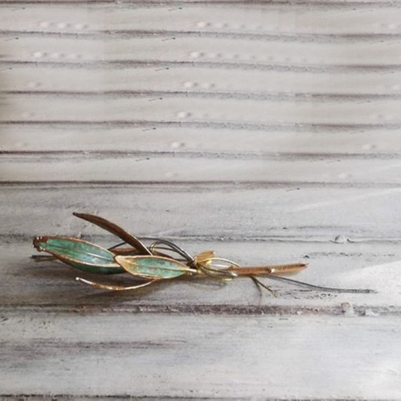 Olive twig favour, real olive twig with brass and copper patina, Greek olive branch keepsake with '26' New Year charm