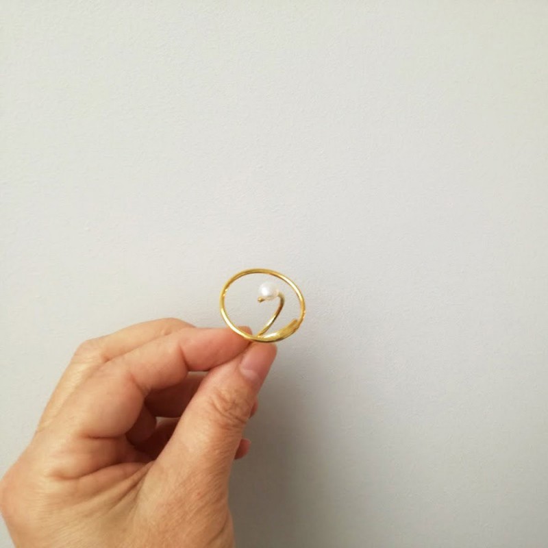Gold circle ring, gold plated, circle ring with white pearl, sterling silver gold plated ring, minimalist, modern ring