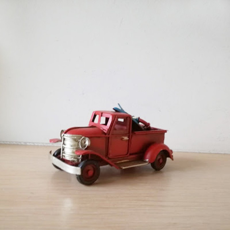 Red pick-up, retro style, collectible truck miniature, metal collectible red truck, men's gift truck
