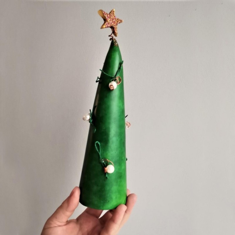 Christmas tree sculpture