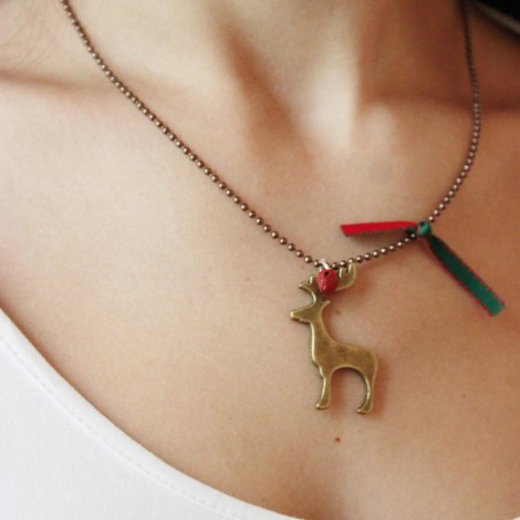 Reindeer Christmas necklace 2