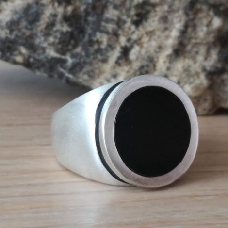 Mens silver ring, onyx stone sterling silver ring for men, flat black onyx ring in round setting with groove underneath, minimal
