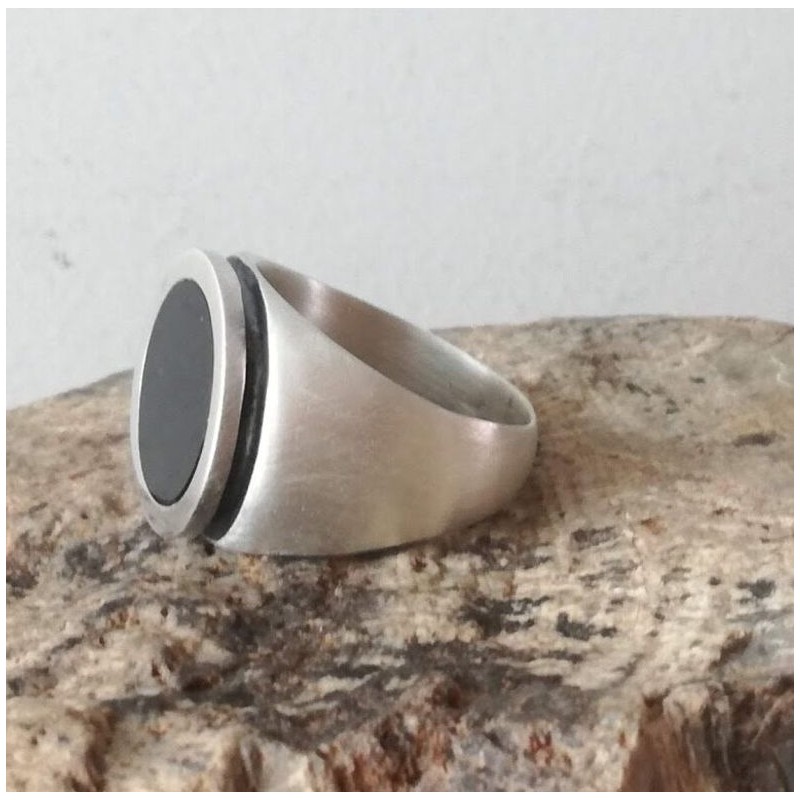Mens silver ring, onyx stone sterling silver ring for men, flat black onyx ring in round setting with groove underneath, minimal