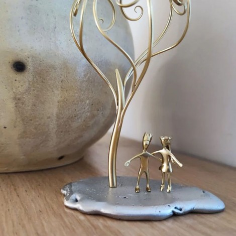 Prince and princess sculpture, metal sculpture of couple under tree, brass aluminum small sculpture, lovers under treemetal scul 2
