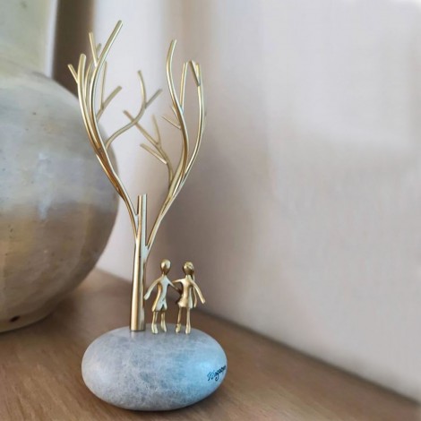 Boy and girl sculpture, metal sculpture of couple under tree, lovers under tree sculpture 2