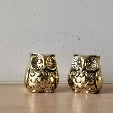 Tiny brass owl sculpture, Greek folk art sculpture of owl, solid brass, sitting owl figurine 2