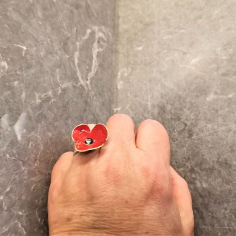 Red flower ring