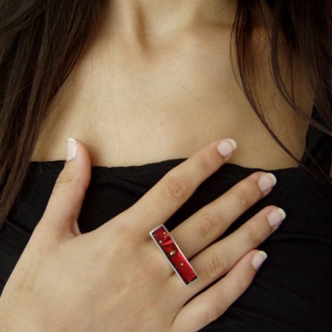 Ruby red rectangular ring,...