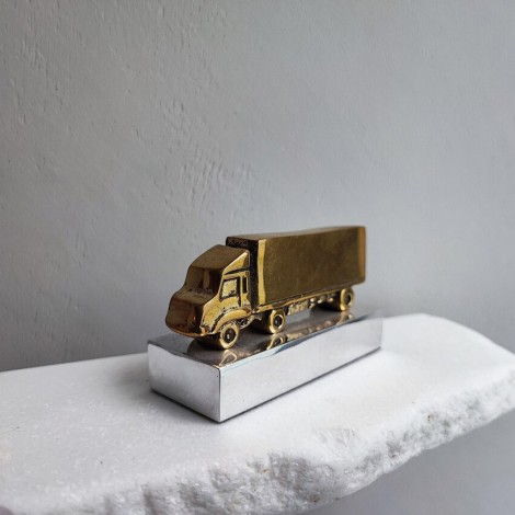 Brass truck miniature, 8 x 3 x 4.5 cm. 2