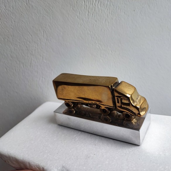 Brass truck miniature, 8 x 3 x 4.5 cm.