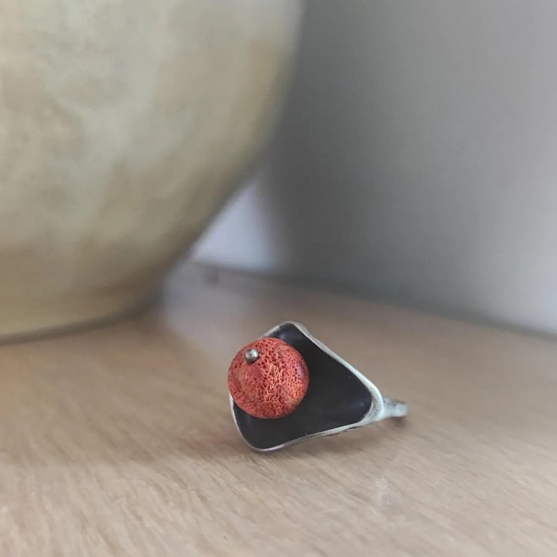 Red coral ring