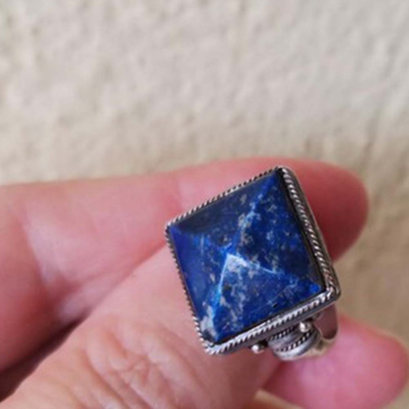 Pyramid lapis lazuli ring