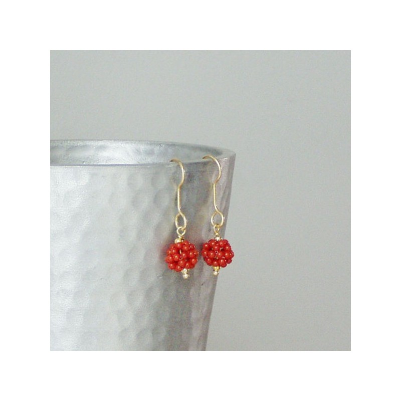 Dangle coral and gold earrings