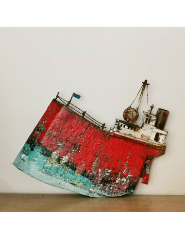 Wooden boat sculpture, 30x20 cm.
