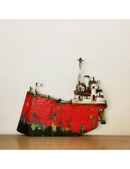 Wooden boat sculpture, 30x20 cm.