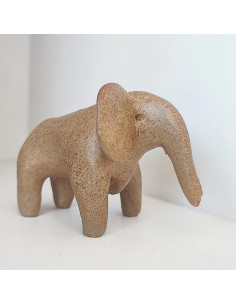 Ceramic elephant sculpture, 10 x 7,50 cm. 2
