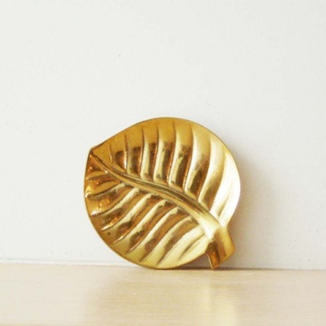 Small brass leaf plate/bowl, card holder, candy holder, etc.
